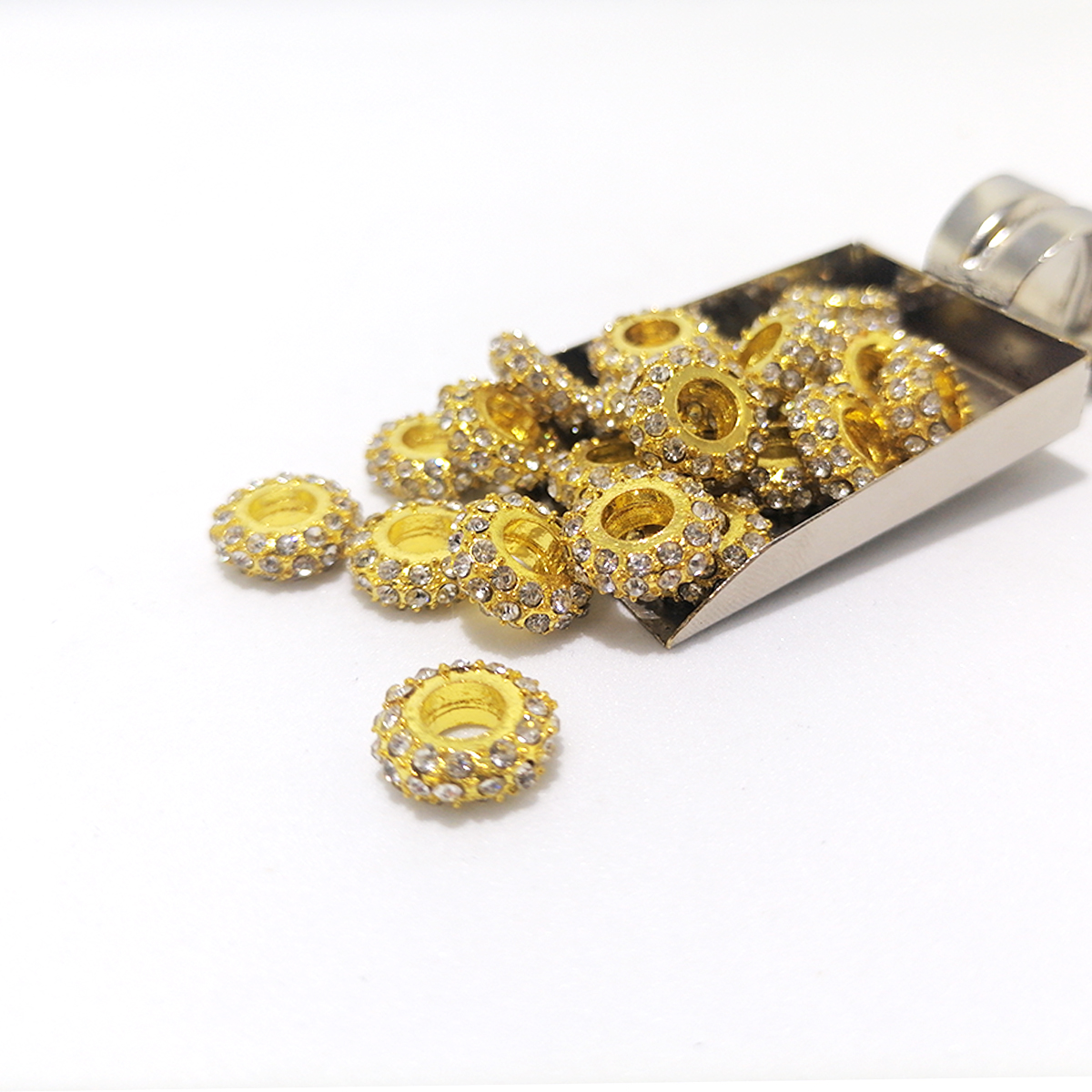 Decor margele 12x4mm cu strass